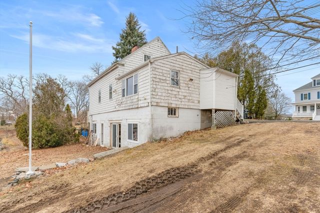 96 Water St, Danvers, MA 01923