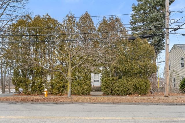 96 Water St, Danvers, MA 01923