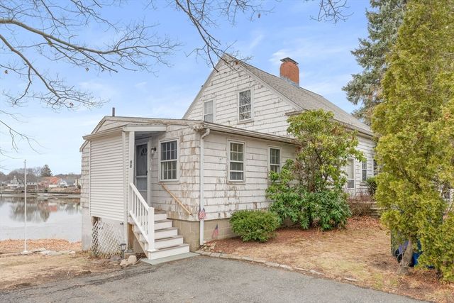 96 Water St, Danvers, MA 01923