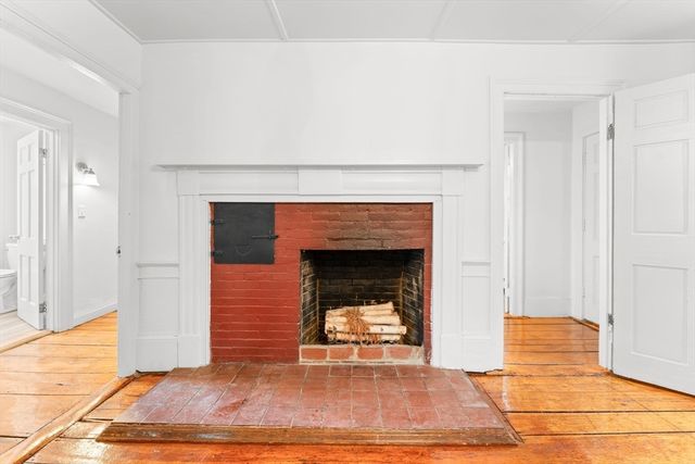 96 Water St, Danvers, MA 01923