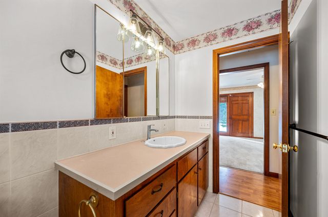 1718 Paine Turnpike, Berlin, VT 05602