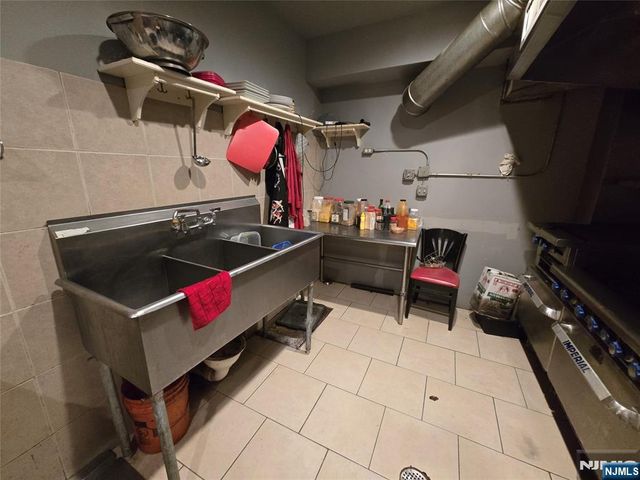 415-417 Halsey Street, Newark, NJ 07102