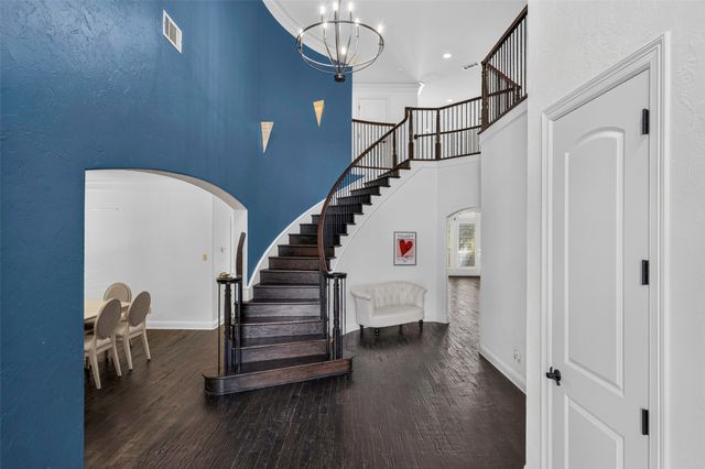 2204 Castle View Road, Mansfield, TX 76063