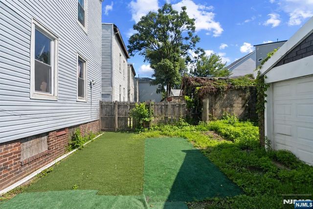 596 19th Street, Newark, NJ 07103