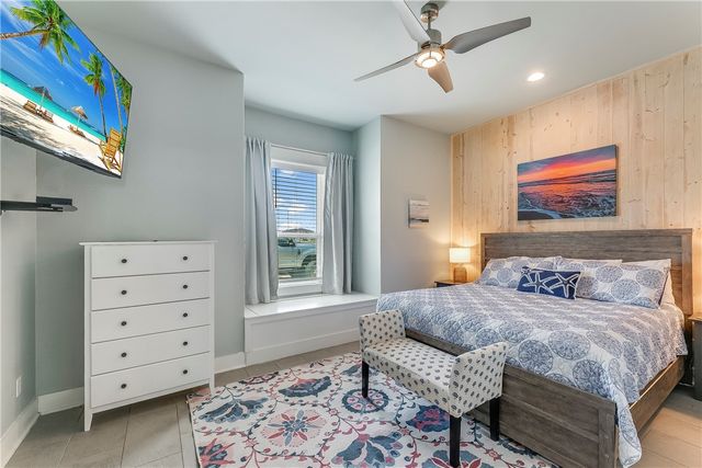 2821 S 11th St 101, Port Aransas, TX 78373