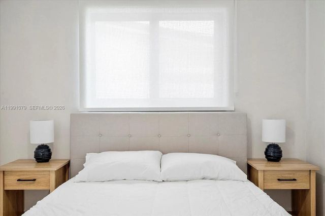 233 SE 4th Ter, Dania Beach, FL 33004