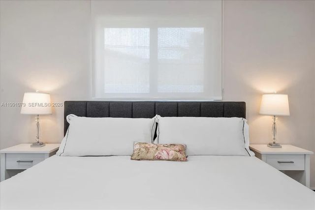 233 SE 4th Ter, Dania Beach, FL 33004