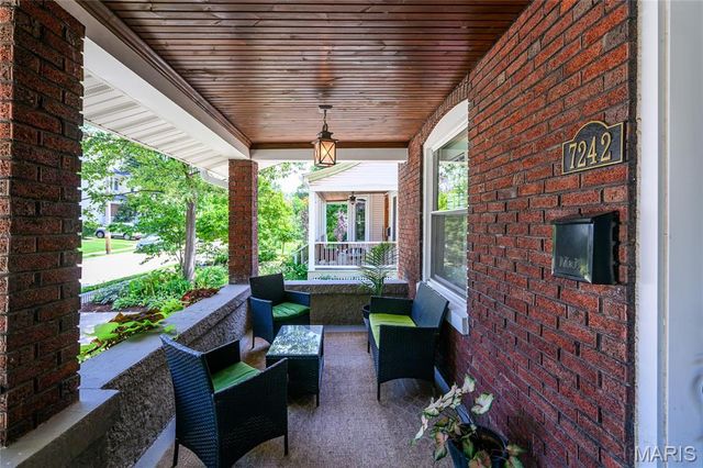 7242 Moller Avenue, Maplewood, MO 63143