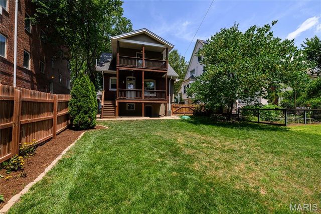 7242 Moller Avenue, Maplewood, MO 63143