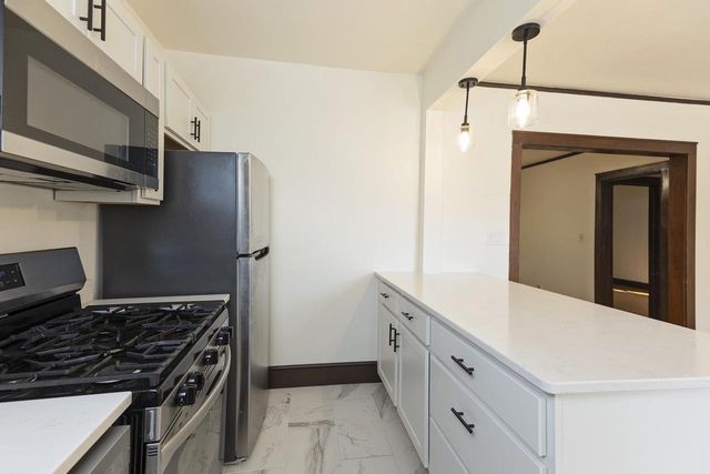 2821 Monroe Street, Madison, WI 53711