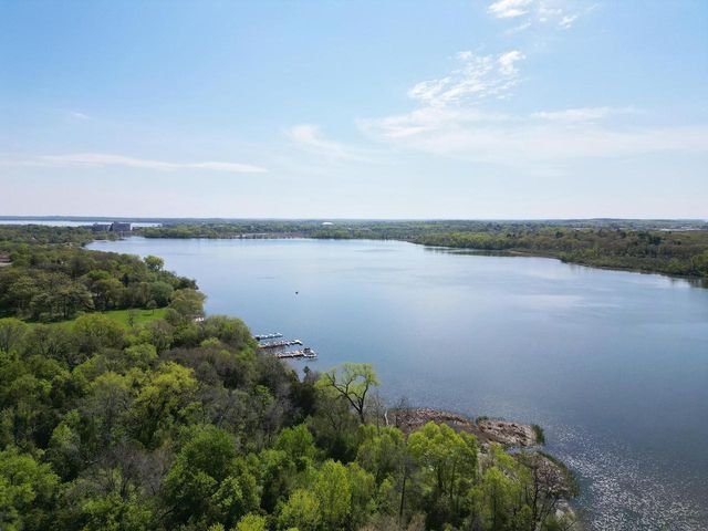 2821 Monroe Street, Madison, WI 53711
