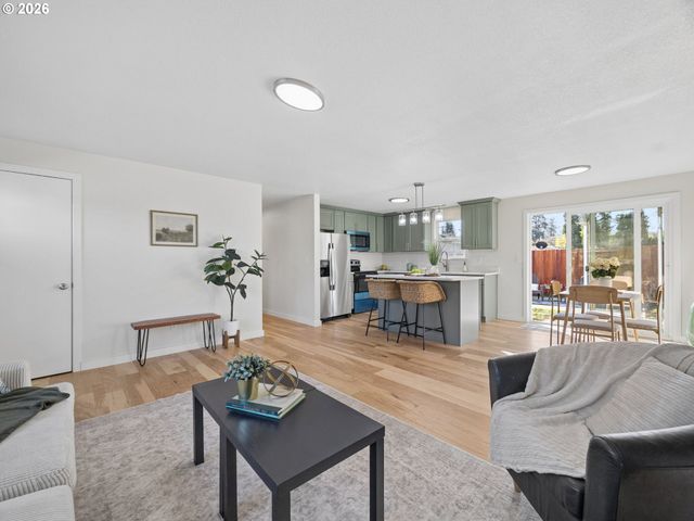 15532 Se LINCOLN St, Portland, OR 97233