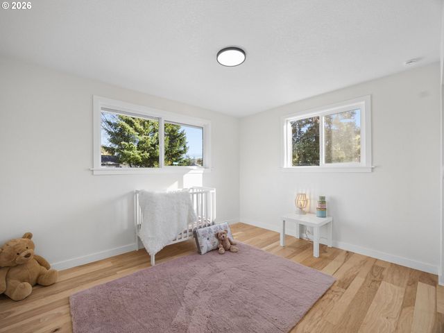 15532 Se LINCOLN St, Portland, OR 97233