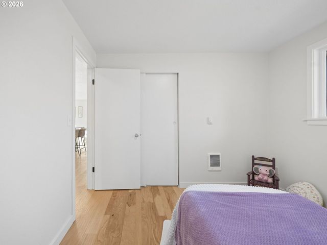 15532 Se LINCOLN St, Portland, OR 97233