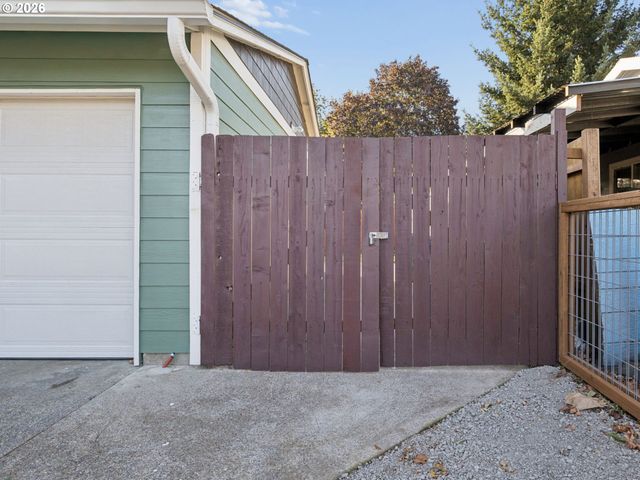 15532 Se LINCOLN St, Portland, OR 97233