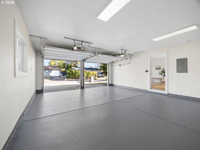 15532 Se LINCOLN St, Portland, OR 97233