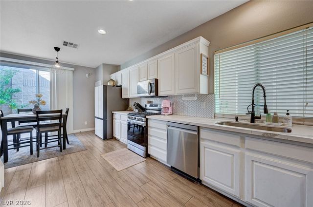 1628 Summer Blush Avenue, Las Vegas, NV 89183