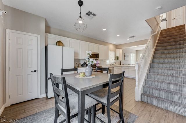 1628 Summer Blush Avenue, Las Vegas, NV 89183