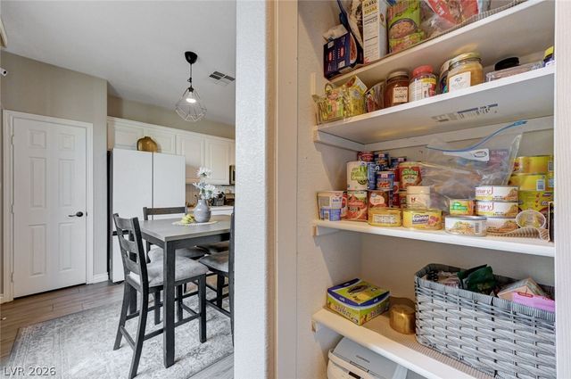 1628 Summer Blush Avenue, Las Vegas, NV 89183