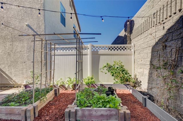 1628 Summer Blush Avenue, Las Vegas, NV 89183