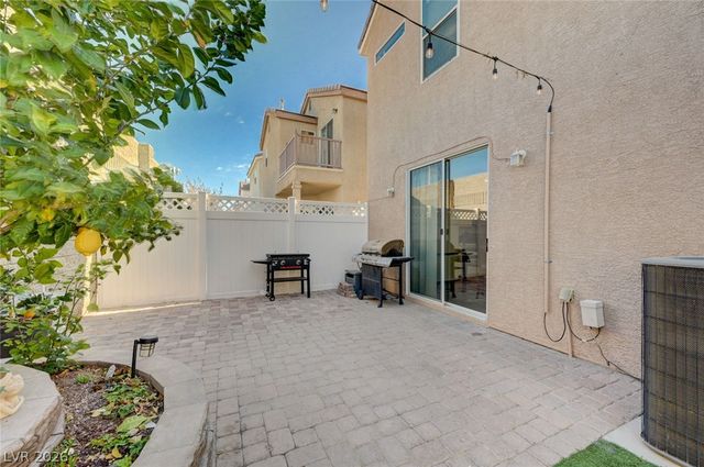 1628 Summer Blush Avenue, Las Vegas, NV 89183
