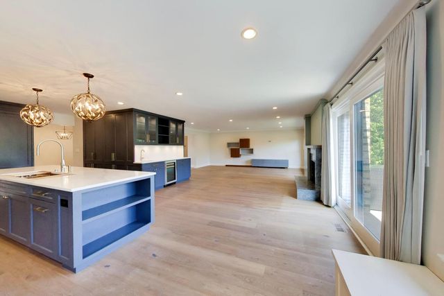 4044 Chester Drive, Glenview, IL 60026