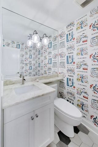 4044 Chester Drive, Glenview, IL 60026