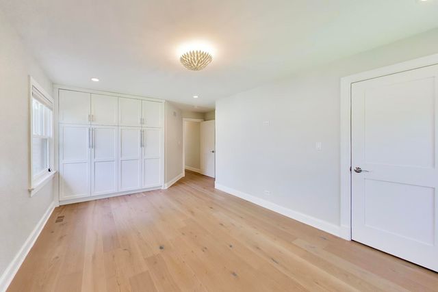 4044 Chester Drive, Glenview, IL 60026