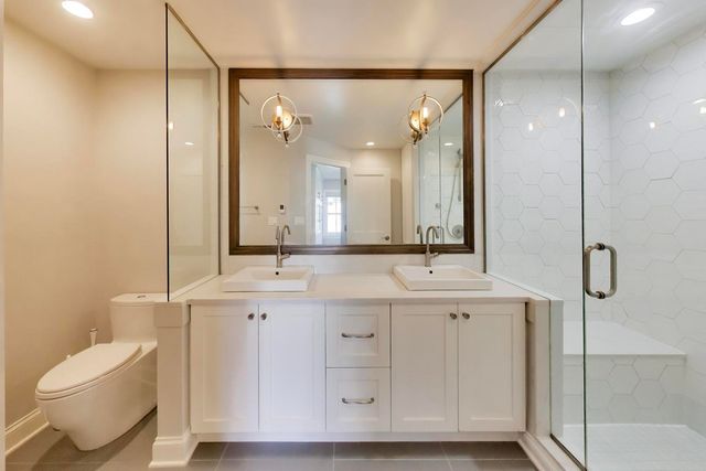 4044 Chester Drive, Glenview, IL 60026