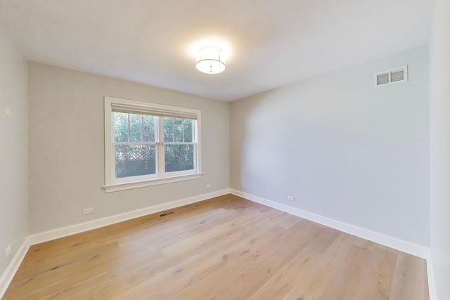 4044 Chester Drive, Glenview, IL 60026