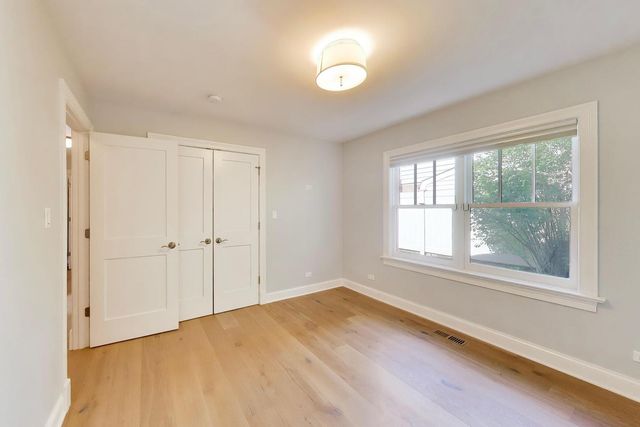 4044 Chester Drive, Glenview, IL 60026