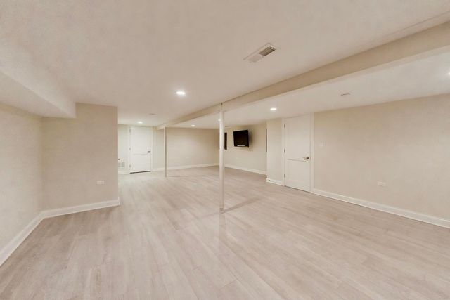 4044 Chester Drive, Glenview, IL 60026