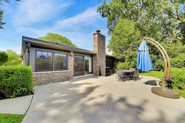 4044 Chester Drive, Glenview, IL 60026