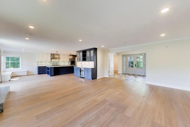 4044 Chester Drive, Glenview, IL 60026