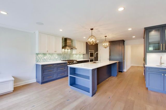 4044 Chester Drive, Glenview, IL 60026