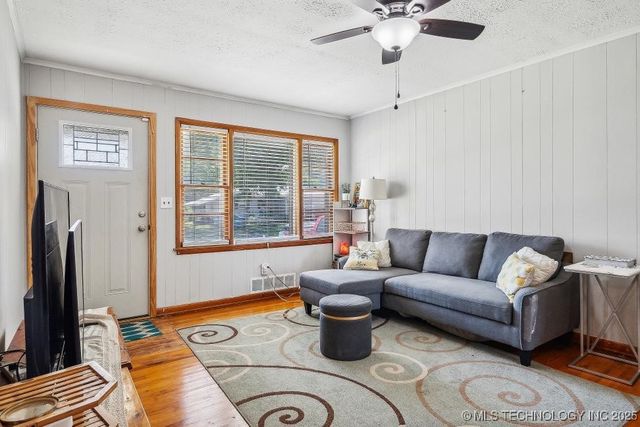 311 SE 12th Street, Pryor, OK 74361