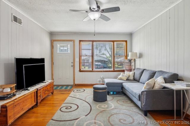 311 SE 12th Street, Pryor, OK 74361