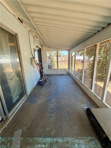 500 E Thornton Avenue, Hemet, CA 92543