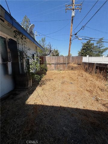 500 E Thornton Avenue, Hemet, CA 92543