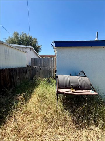500 E Thornton Avenue, Hemet, CA 92543