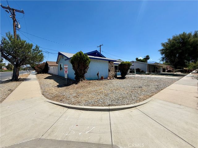 500 E Thornton Avenue, Hemet, CA 92543