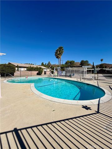 500 E Thornton Avenue, Hemet, CA 92543