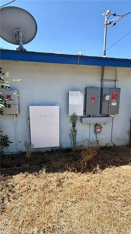 500 E Thornton Avenue, Hemet, CA 92543