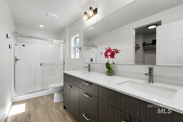 11097 Cart St, Caldwell, ID 83605