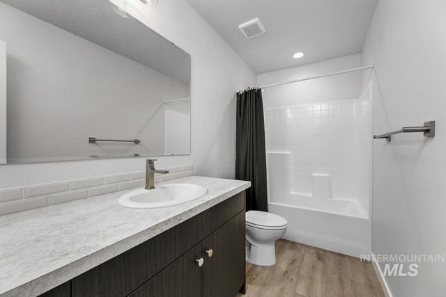 11097 Cart St, Caldwell, ID 83605
