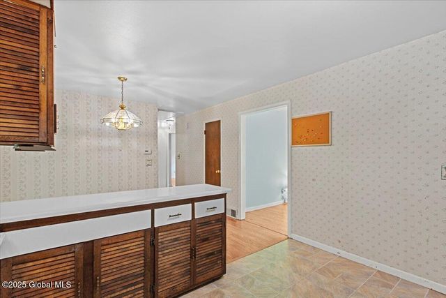 42 Brockley Drive, Bethlehem, NY 12054
