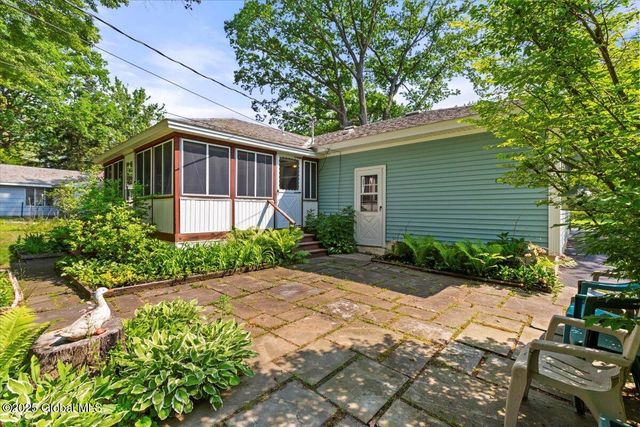 42 Brockley Drive, Bethlehem, NY 12054
