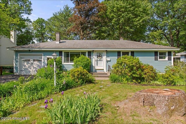 42 Brockley Drive, Bethlehem, NY 12054