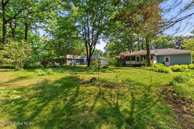 42 Brockley Drive, Bethlehem, NY 12054