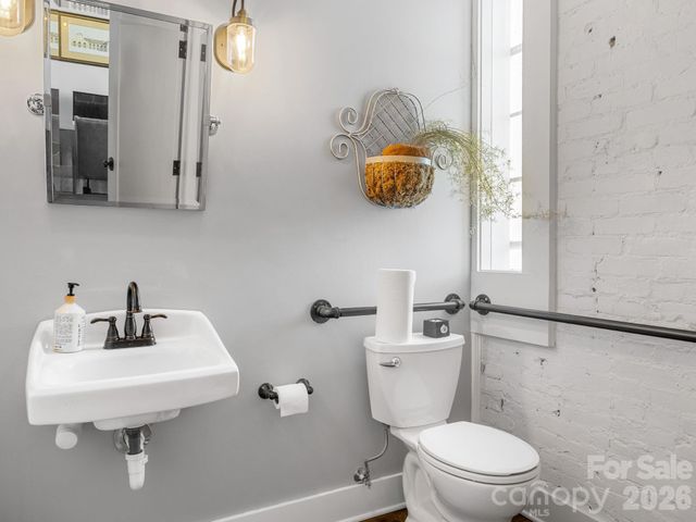 55 S Trade Street, Tryon, NC 28782